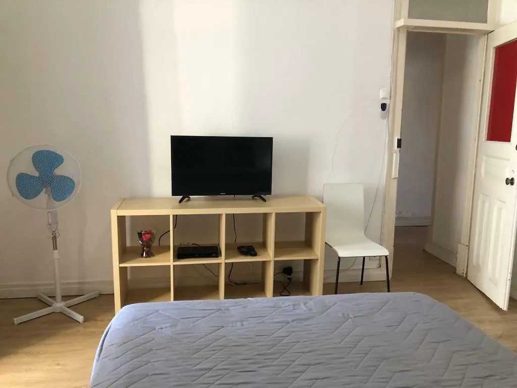 Homestay Lisbon Brother'S Rooms